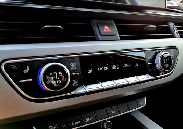 Audi A4 cena 97900 przebieg: 160000, rok produkcji 2020 z Podkowa Leśna małe 379